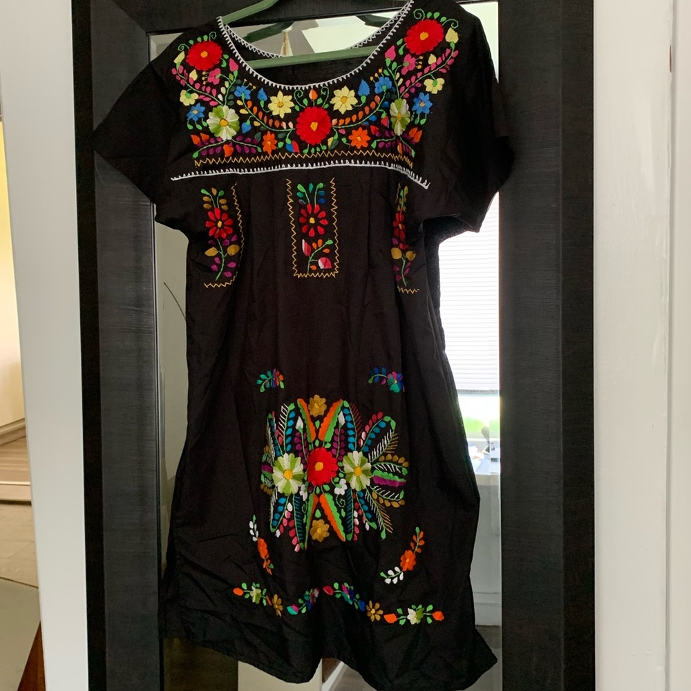 Brand new Gorgeous Mexican dress